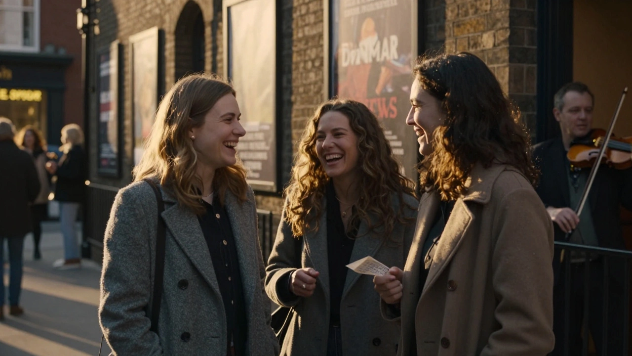 Girls' Night Out in Covent Garden: Theatre, Wine & Cocktails